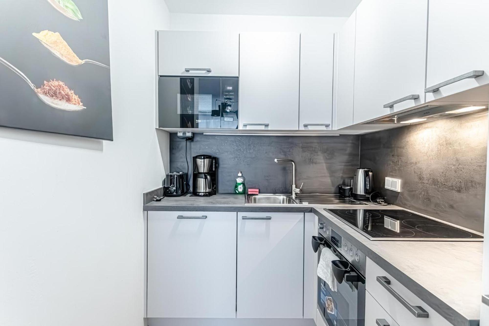 Charming 1Br, Steps From Reumannplatz U1 Apartment Wien Ngoại thất bức ảnh