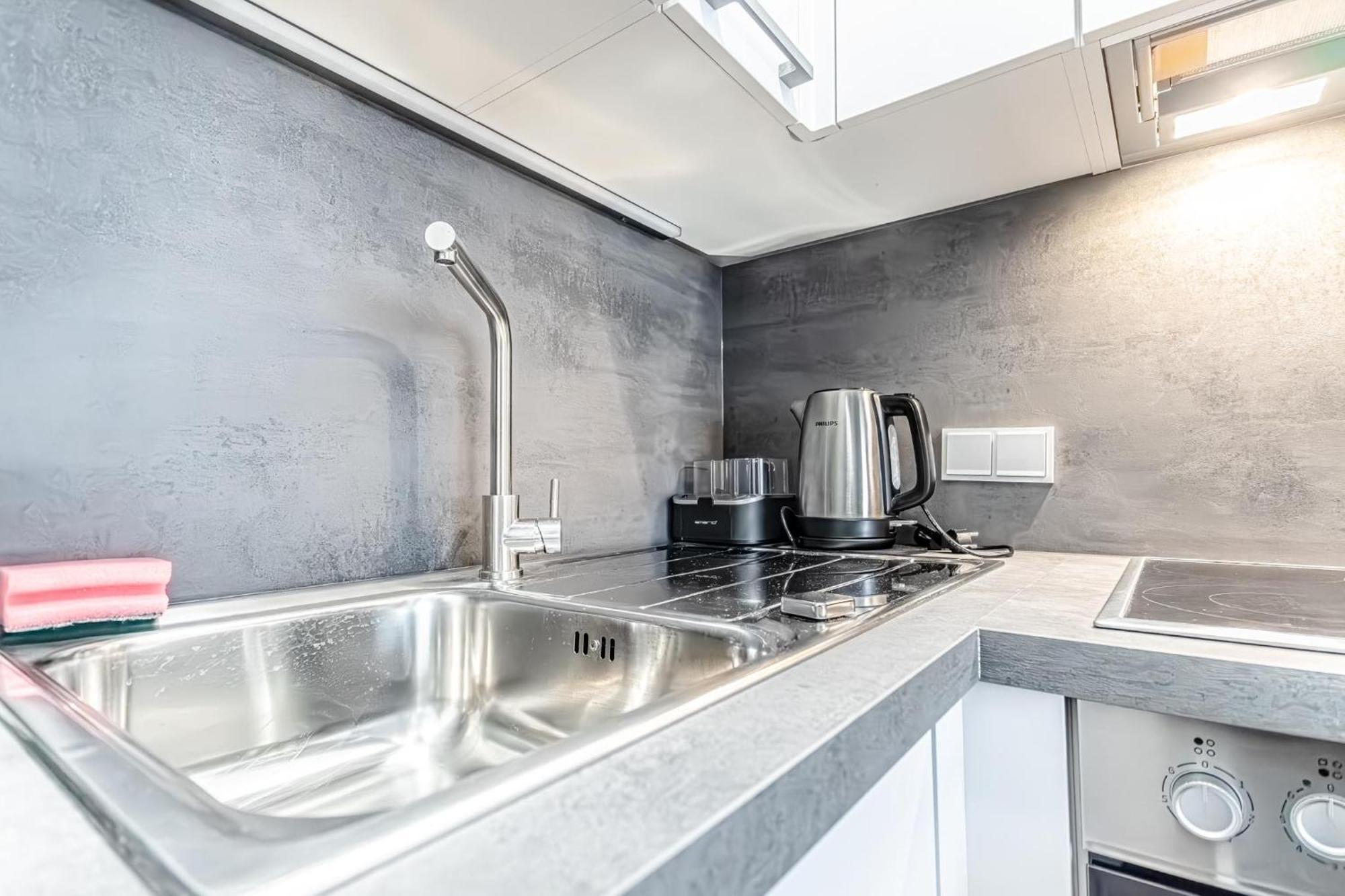 Charming 1Br, Steps From Reumannplatz U1 Apartment Wien Ngoại thất bức ảnh